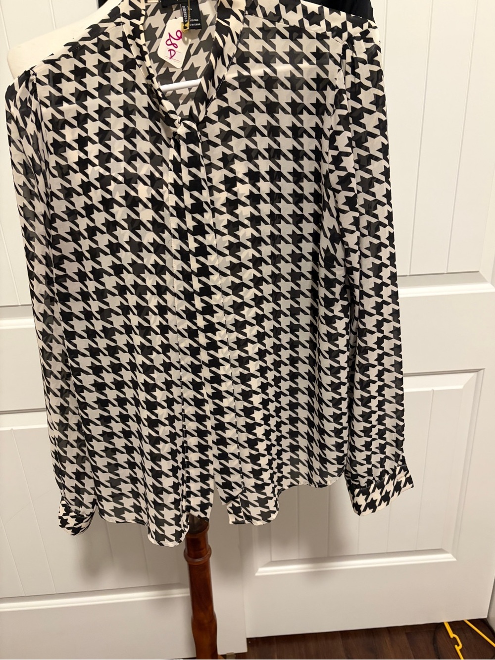 Forever 21 Black and White Houndstooth Top